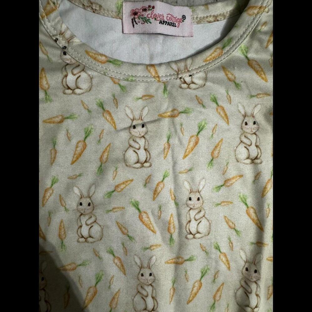 clover cottage Romper - Picture 3 of 3